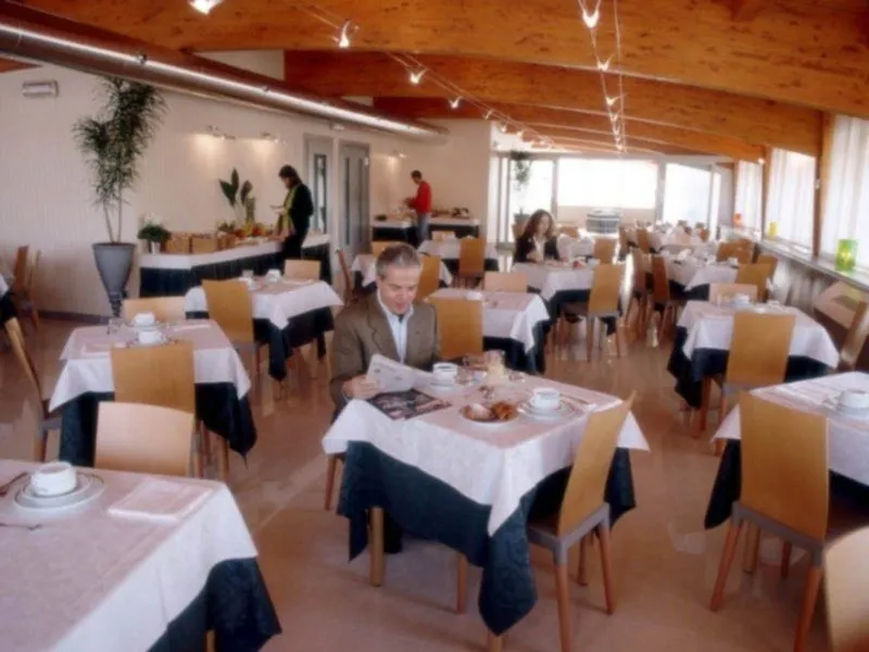 B&B Hotel Milano La Spezia 4*,